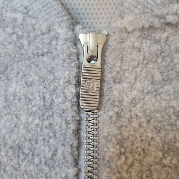 Lululemon Women's Stand Out Sherpa Fleece Jacket Heathered Grey Size 4 - Picture 6 of 9